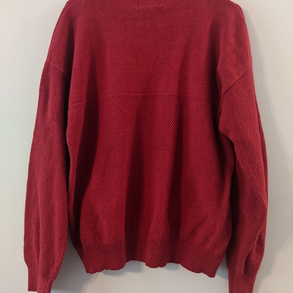 ๐จโ๐ University of Alabama Sweater - Picture 8 of 8